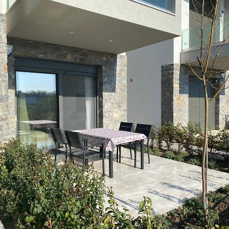 Olea Luxury Apartments Nikíti Eksteriør bilde