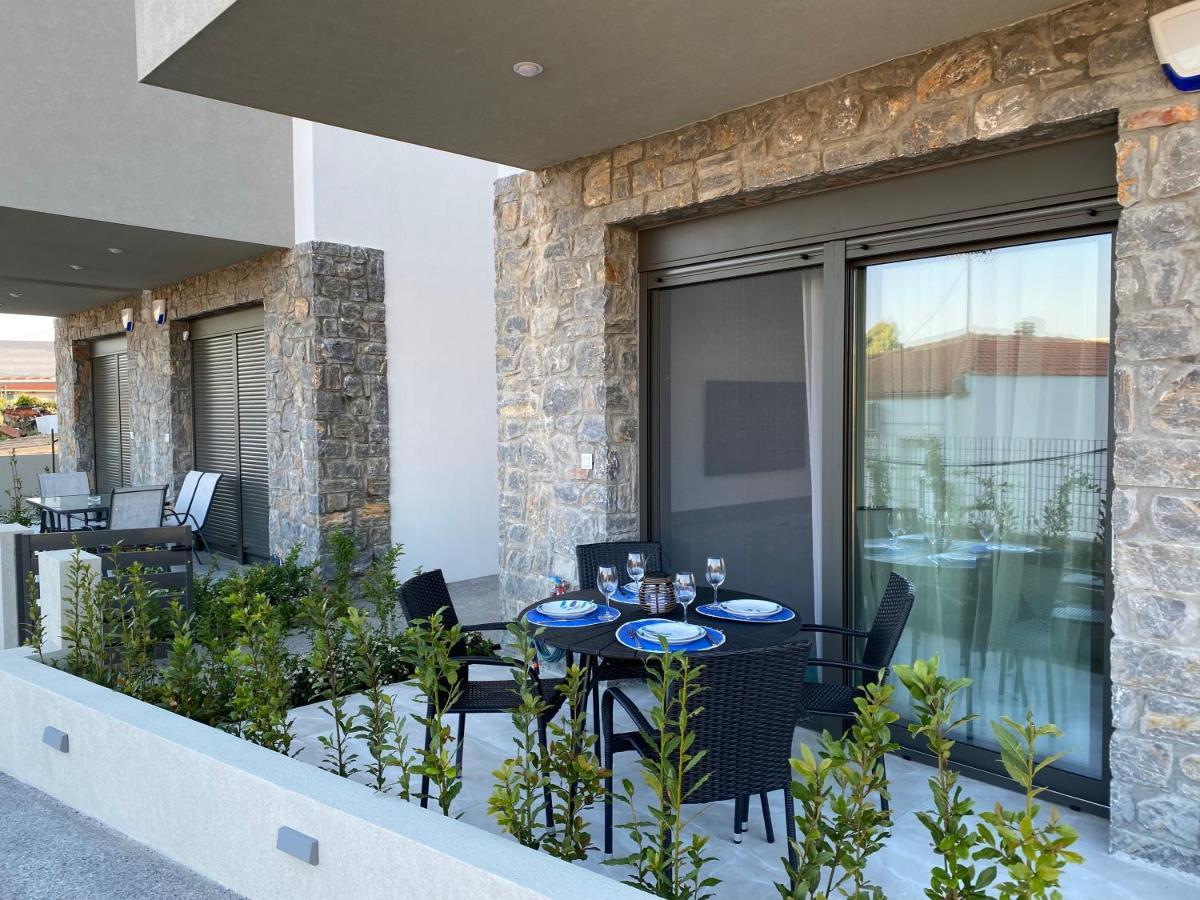 Olea Luxury Apartments Nikíti Eksteriør bilde