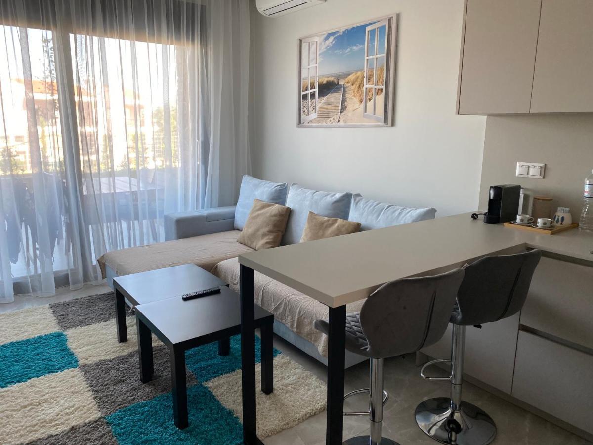 Olea Luxury Apartments Nikíti Eksteriør bilde