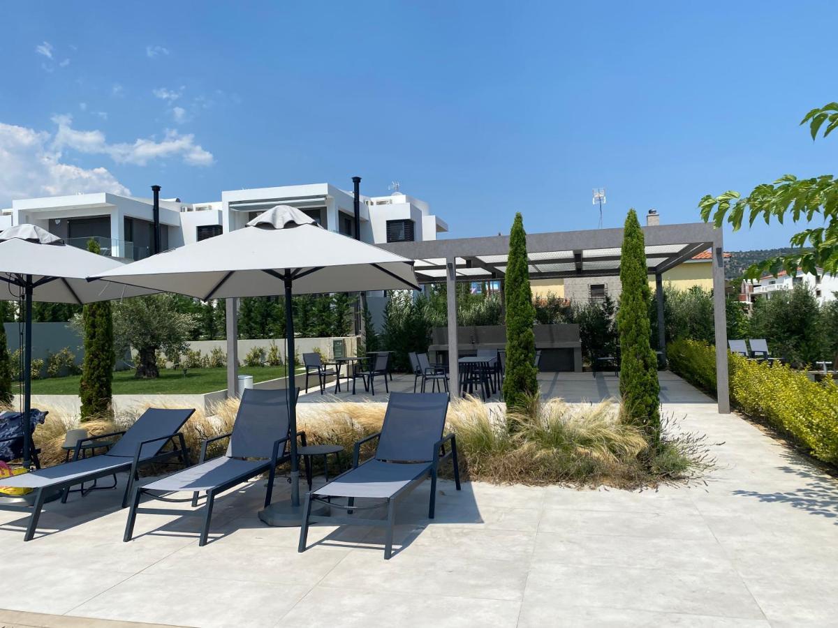 Olea Luxury Apartments Nikíti Eksteriør bilde